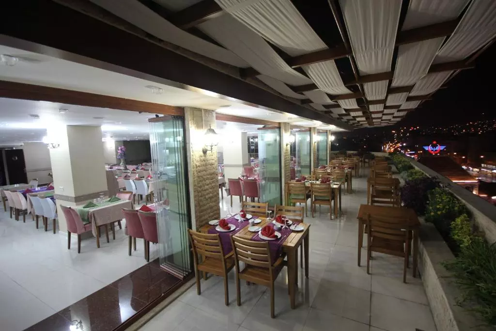 Grand Corner-2